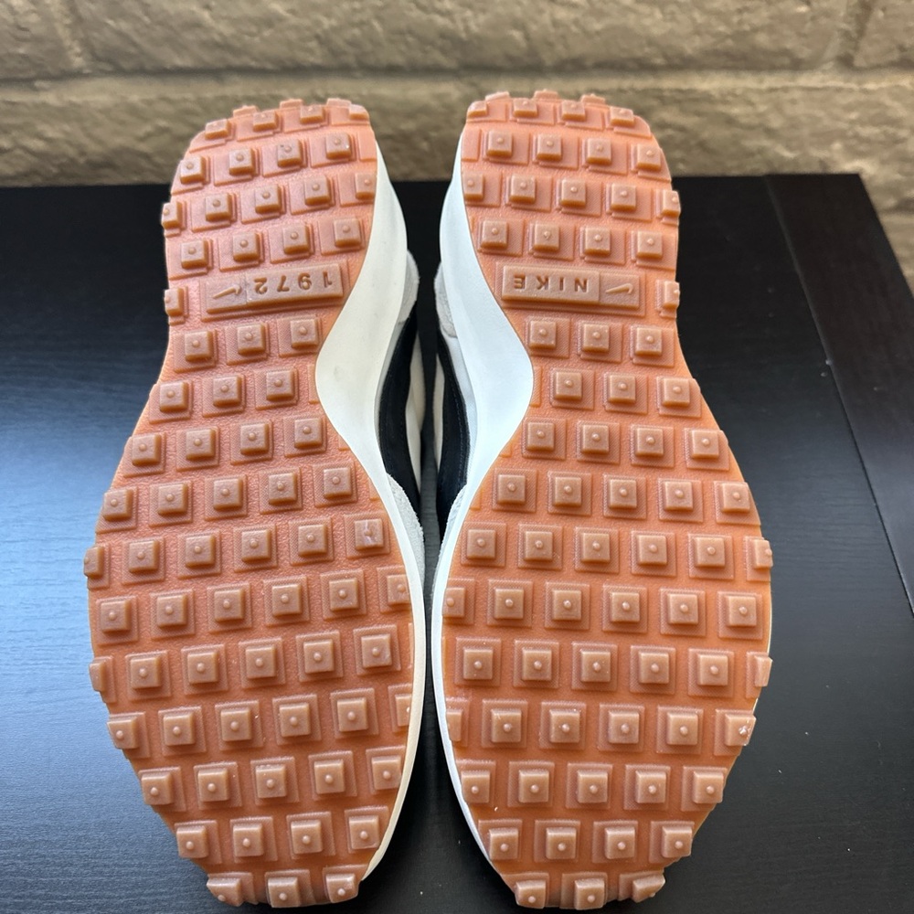 Nike Waffle Debut Women’s Shoes - Picture 4 of 5